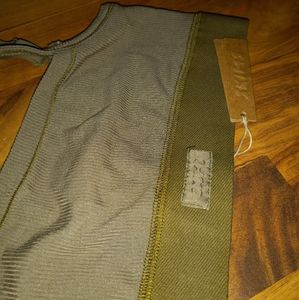 BRAND NEW SKIMS bra size Small